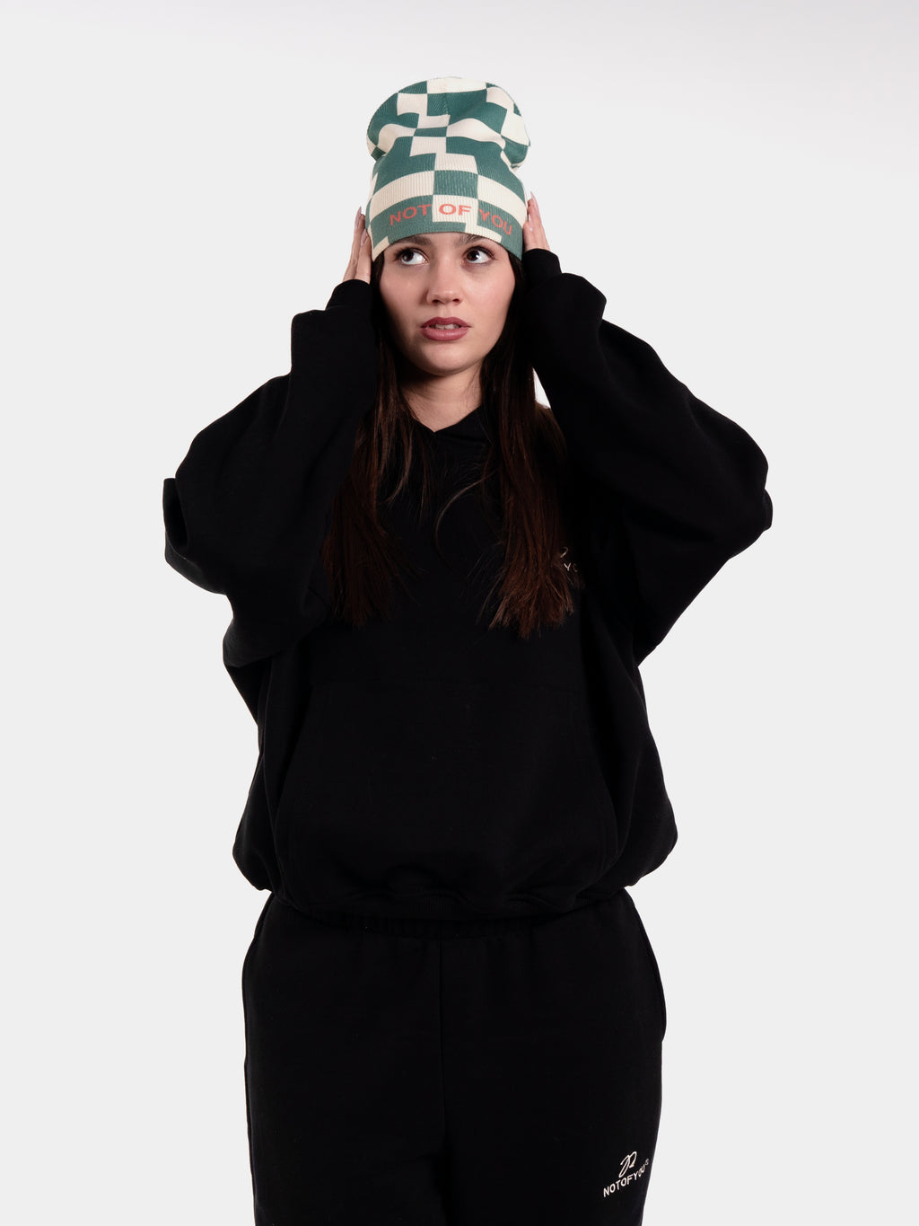Essential, Beanie, "01"